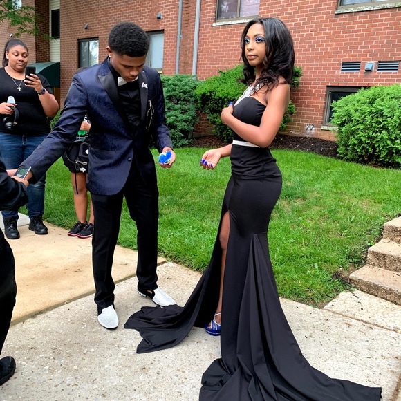 Prom Dress - Picture 2 of 5